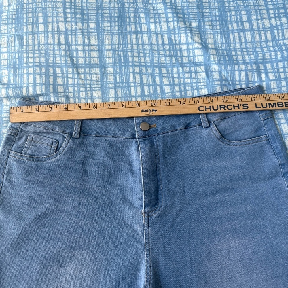 Light Blue Crop Denim Stretchy Jeans | Size XL - Picture 6 of 9